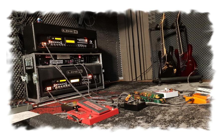 Mein Equipment: Dunlop Wah Pedals, Boss distortion Pedals, Eventide Delays, ISP Decimator, Line6 Vetta II Heads, Line6 Helix, Digitech Whammy, Furman Power Conditioner, Elixir Light Strings.